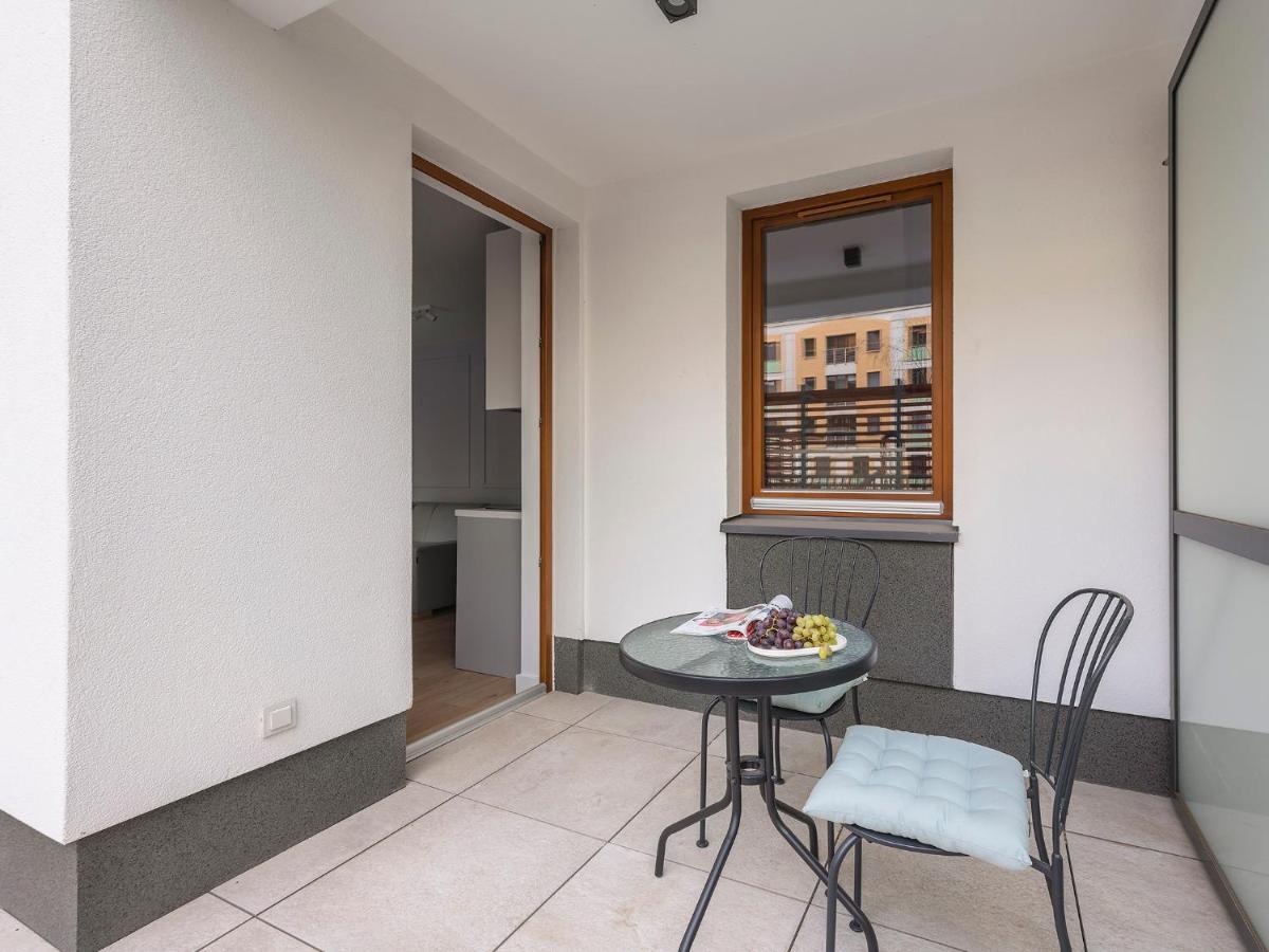 Yoursecondflat Grzybowska Metropoint Varšava Exteriér fotografie